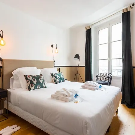 Appartamento Cmg Champs Elysées - Boetie 4gd Parigi